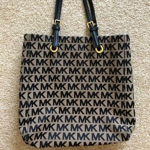 Michael Kors Shoulder Bag